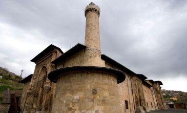 Kayseri Çıkışlı Günübirlik Divriği & Kemaliye Turu